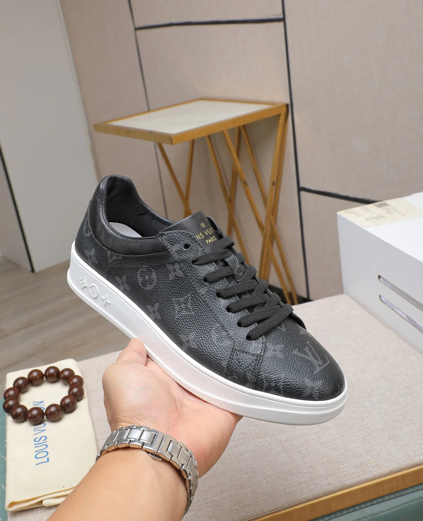 Men's shoes 💰420 📛📛(Niuli) high-end [LOUIS VUITTON】Louis Vuitton official website synchronizes new products👟Milan fashion catwalk style🇰🇾🇰🇾LV house logo, celebrity style, a must-have for fashionistas⚠️First-layer calfskin➕Cowhide lining➕Official website original original outsole👞Number 38-44